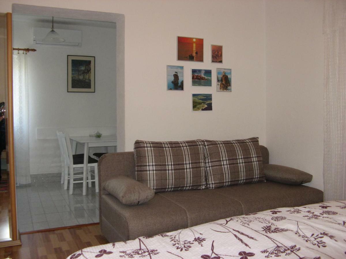 Apartman Apartments&rooms Milka Stari Grad