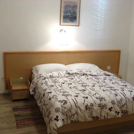 Apartments&Rooms Milka Starigrad Paklenica Exterior photo