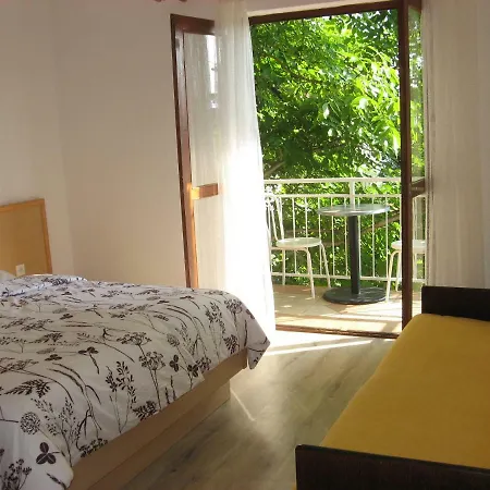 Apartments&Rooms Milka Starigrad Paklenica Exterior photo