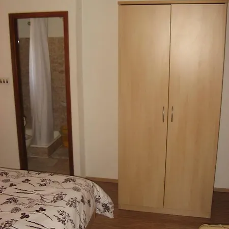 Apartments&Rooms Milka Starigrad Paklenica Exterior photo