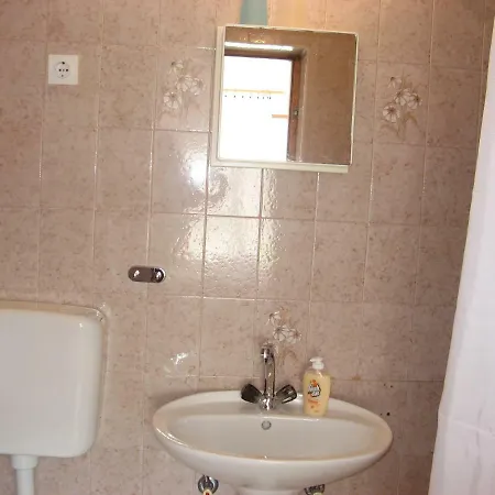 Apartments&Rooms Milka Starigrad Paklenica Exterior photo