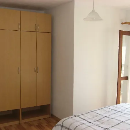 Apartments&Rooms Milka Starigrad Paklenica Exterior photo