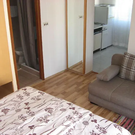 Apartments&Rooms Milka Starigrad Paklenica Exterior photo