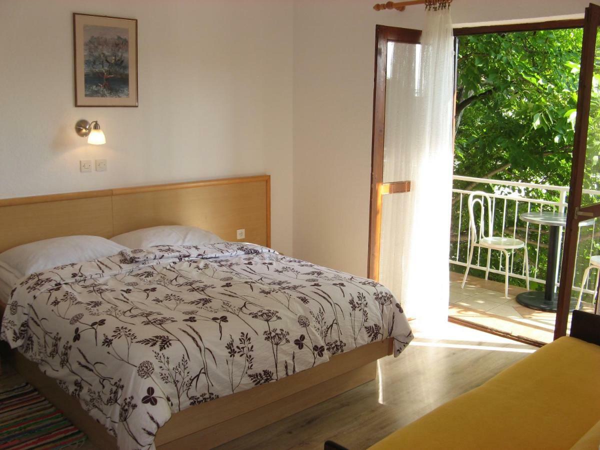 Apartments&rooms Milka Apartment Starigrad Paklenica